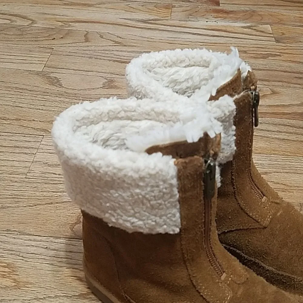 Koolaburra by Ugg Lytta GIRLS SZ 1 Boots, Short Tan Shearling, 1121540k